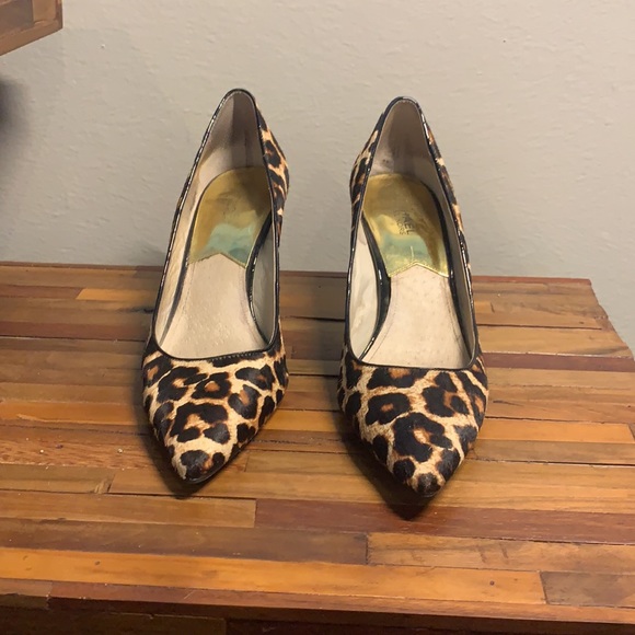 Michael Kors leopard pumps - Picture 2 of 7